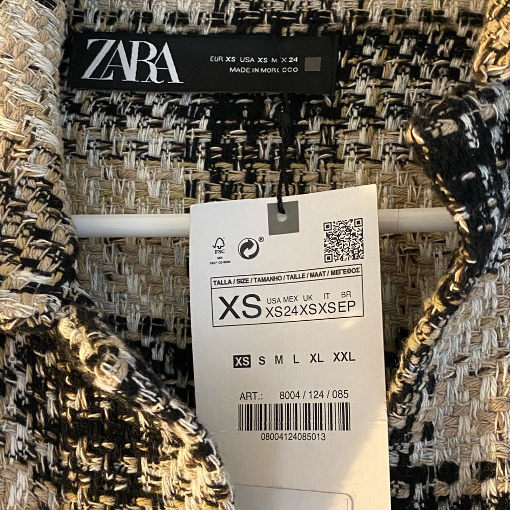 Brand New Zara Plaid Woven Oversized light jacket